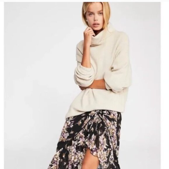 Free People Softly Structured Turtleneck Sweater Rib-Knit Beige Oatmeal XS - Picture 2 of 9